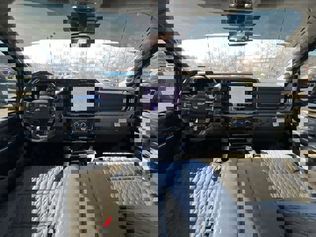 Used 2025 Ford F450 Platinum w/ Platinum Plus Package image 21