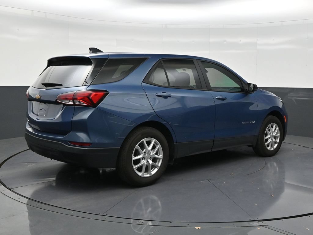 Used 2024 Chevrolet Equinox LS FWD image 5