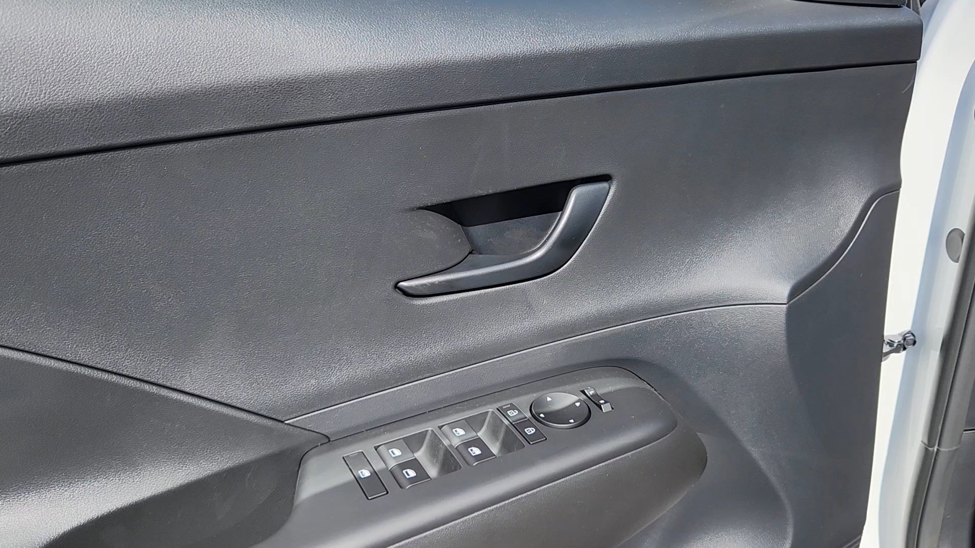 New 2026 Hyundai Kona SEL Sport AWD/4WD image 7
