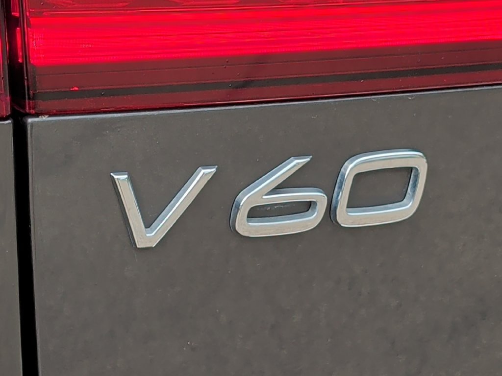 Used 2025 Volvo V60 B5 Cross Country Plus AWD/4WD image 41