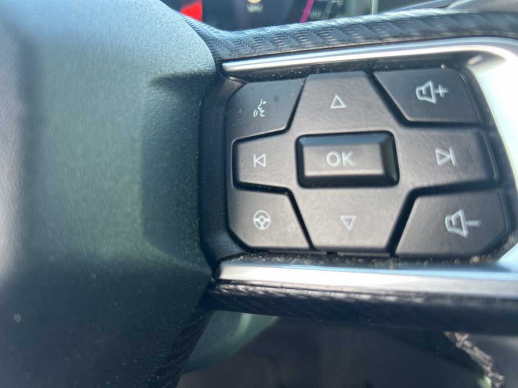 Used 2025 Ford Mustang Coupe RWD image 23