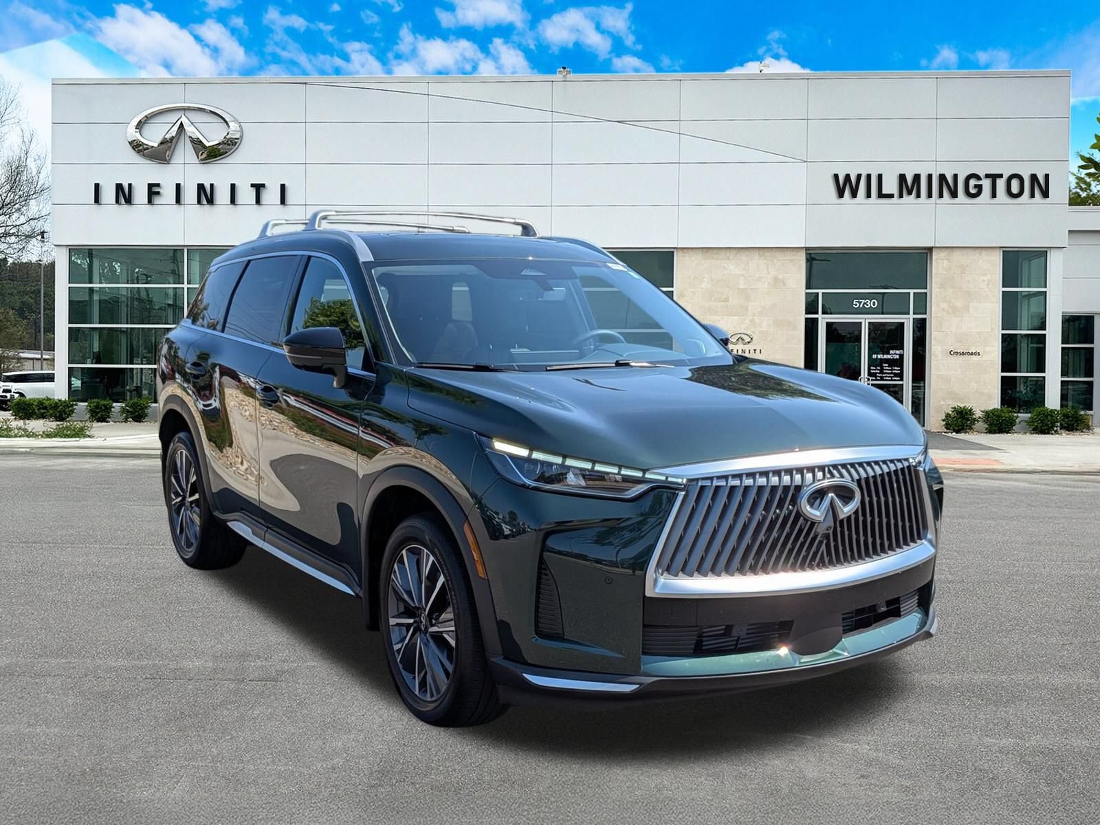 Used 2026 INFINITI QX60 Luxe w/ Cargo Package FWD image 1
