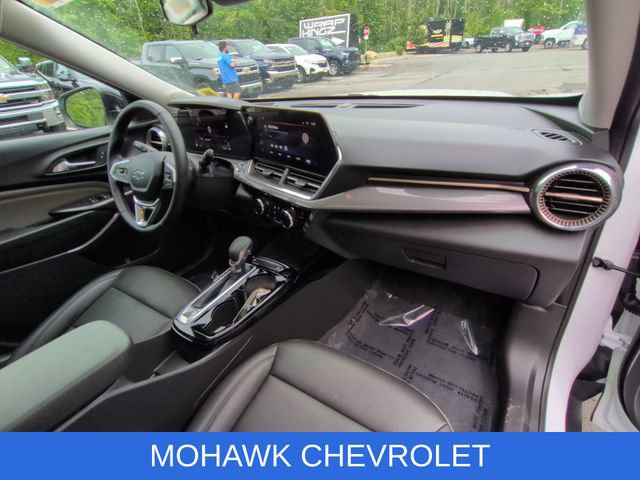 Certified 2025 Chevrolet Trax ACTIV w/ Sunroof Package FWD image 28