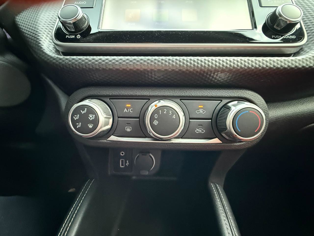 Used 2018 Nissan Kicks S FWD image 22