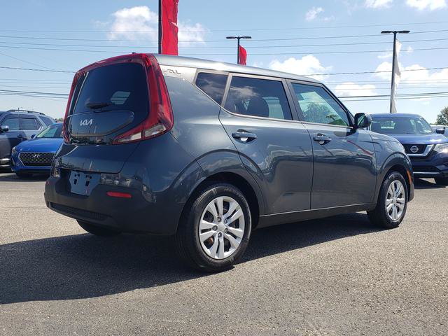Certified 2022 Kia Soul LX FWD image 4