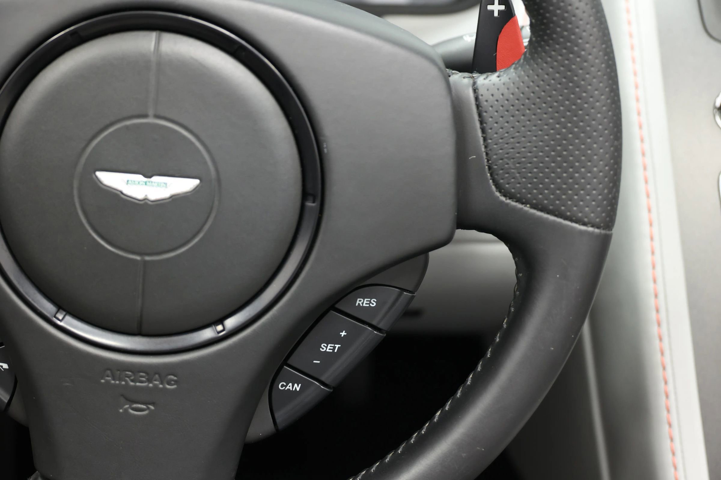 Used 2016 Aston Martin V8 Vantage GT RWD image 30