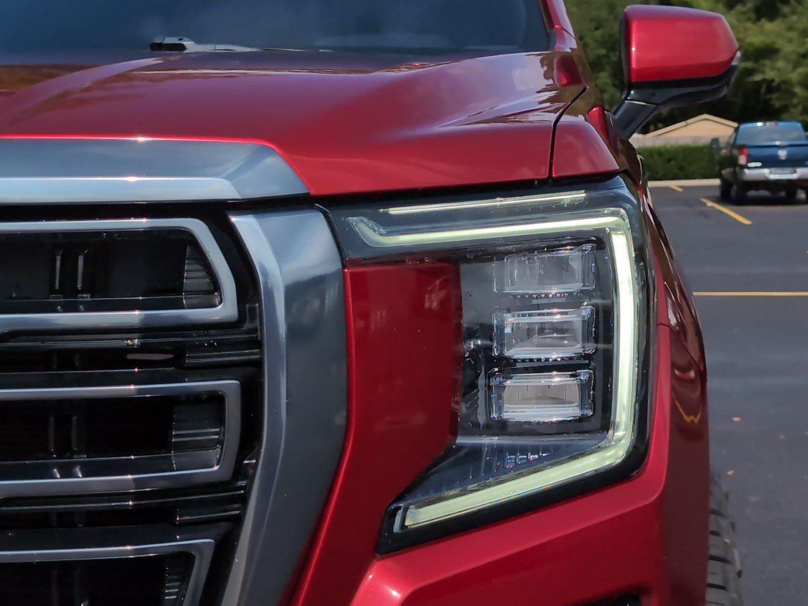 Used 2023 GMC Yukon AT4 AWD/4WD image 12