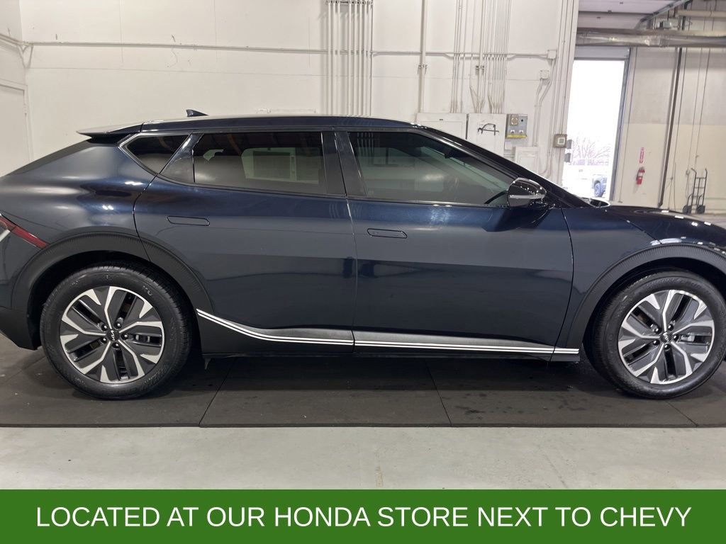 Used 2022 Kia EV6 Light image 9