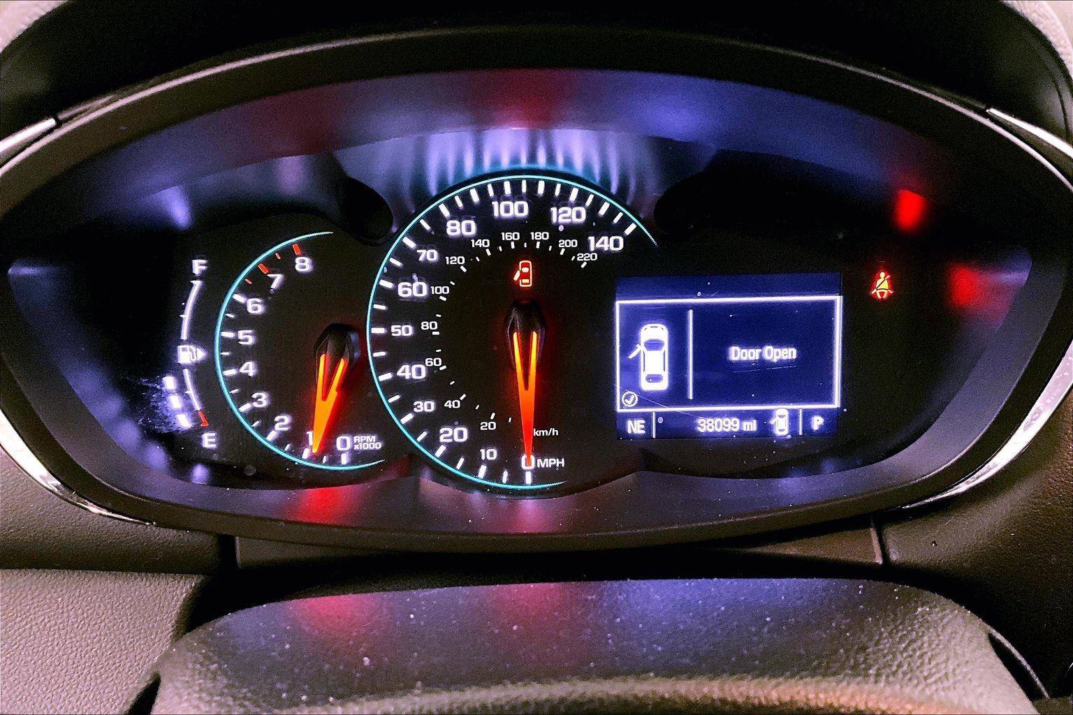 Used 2019 Chevrolet Trax LT w/ LT Convenience Package image 19