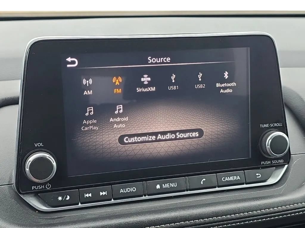 Used 2024 Nissan Rogue S FWD image 25