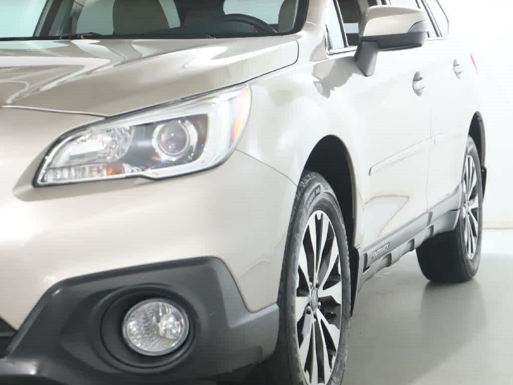 Used 2016 Subaru Outback 2.5i Limited AWD/4WD image 4