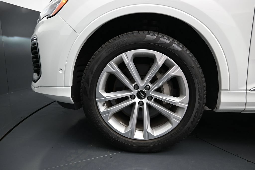 Used 2025 Audi Q7 3.0T Premium Plus AWD/4WD image 16