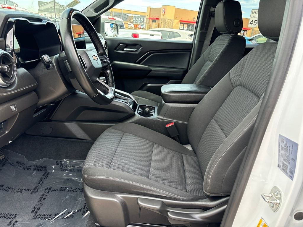 Used 2024 Chevrolet Colorado LT w/ LT Convenience Package image 9