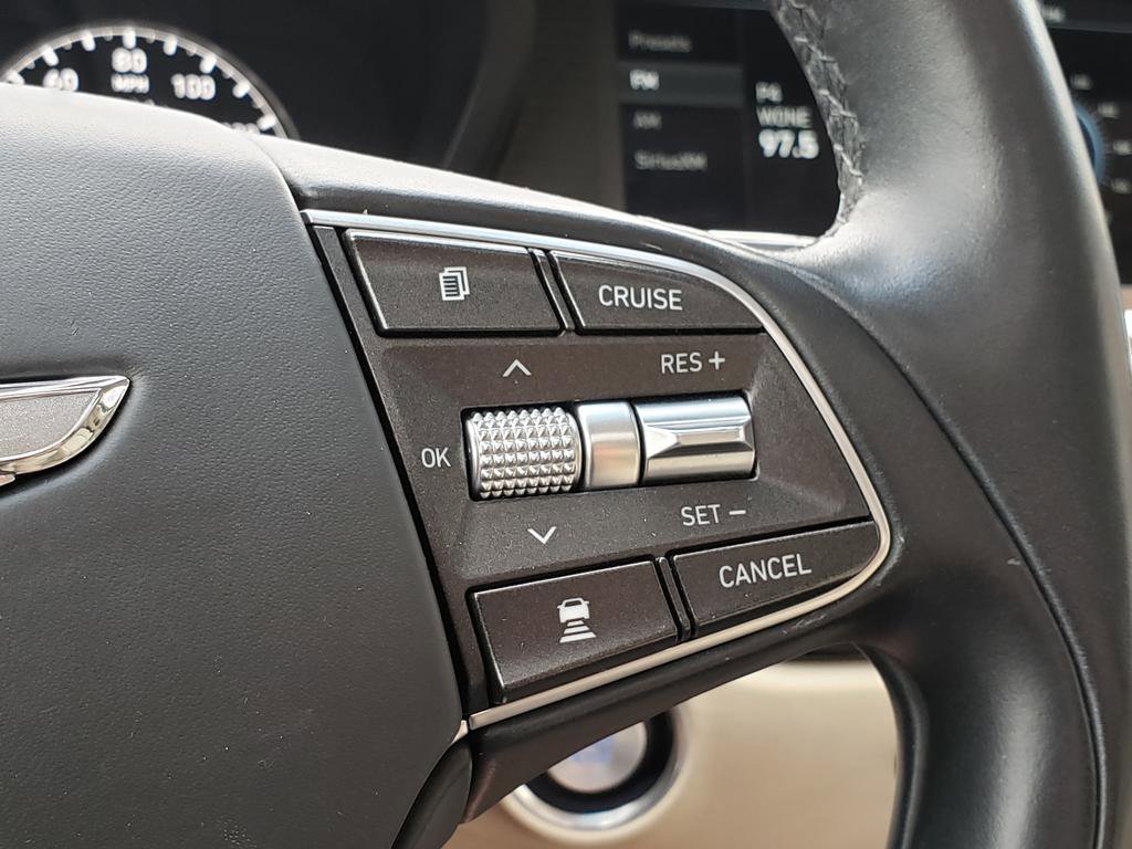 Used 2017 Genesis G90 3.3T Premium image 20