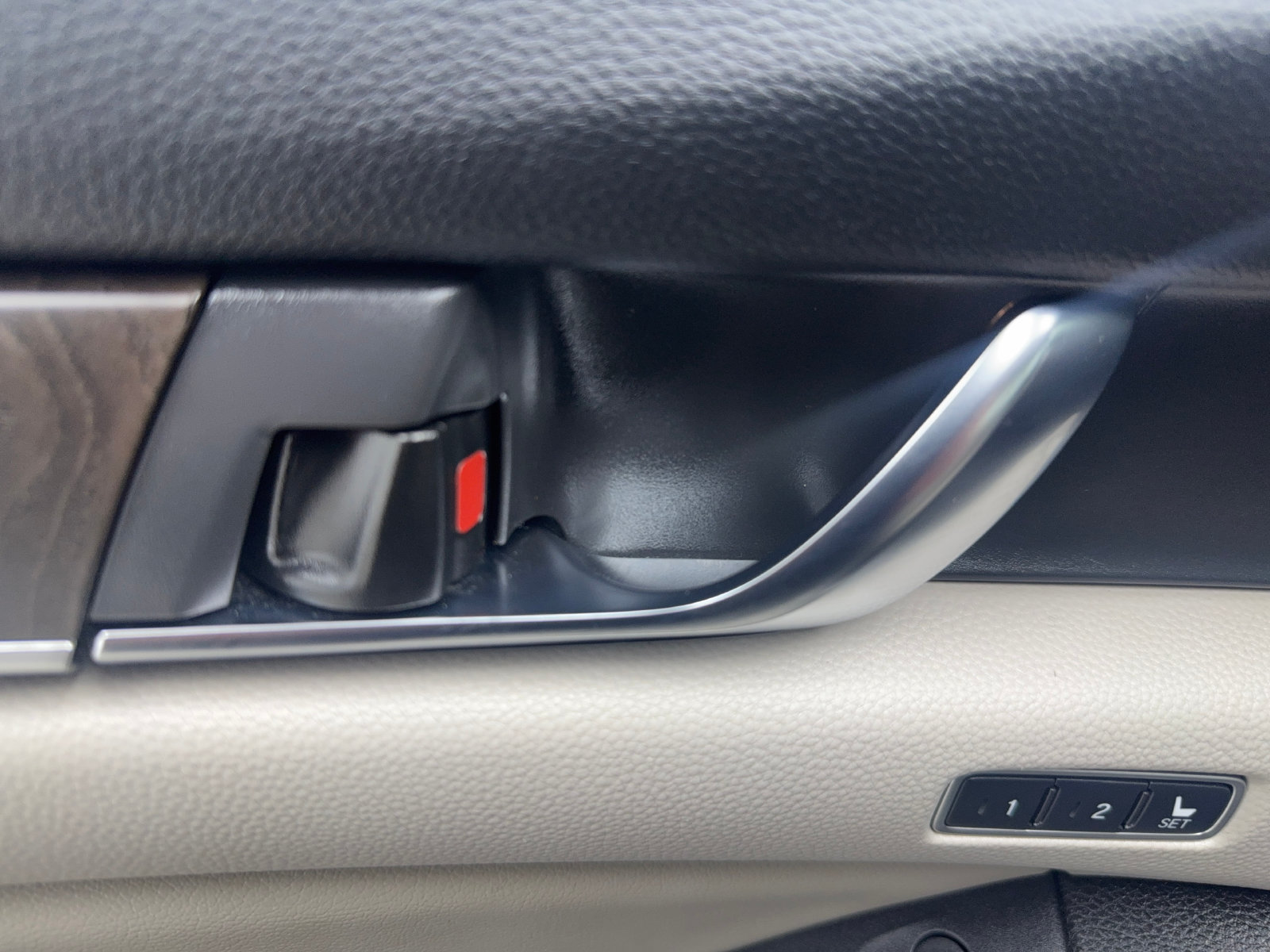 Used 2018 Honda Accord Touring image 27
