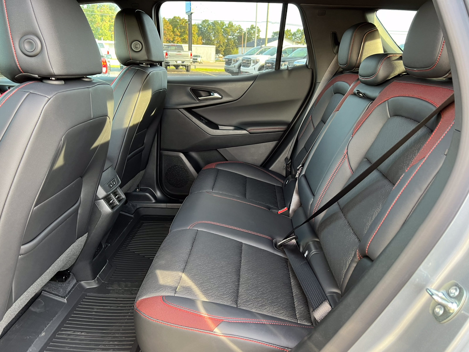 New 2027 Chevrolet Equinox RS w/ Safety and Technology Package AWD/4WD image 5