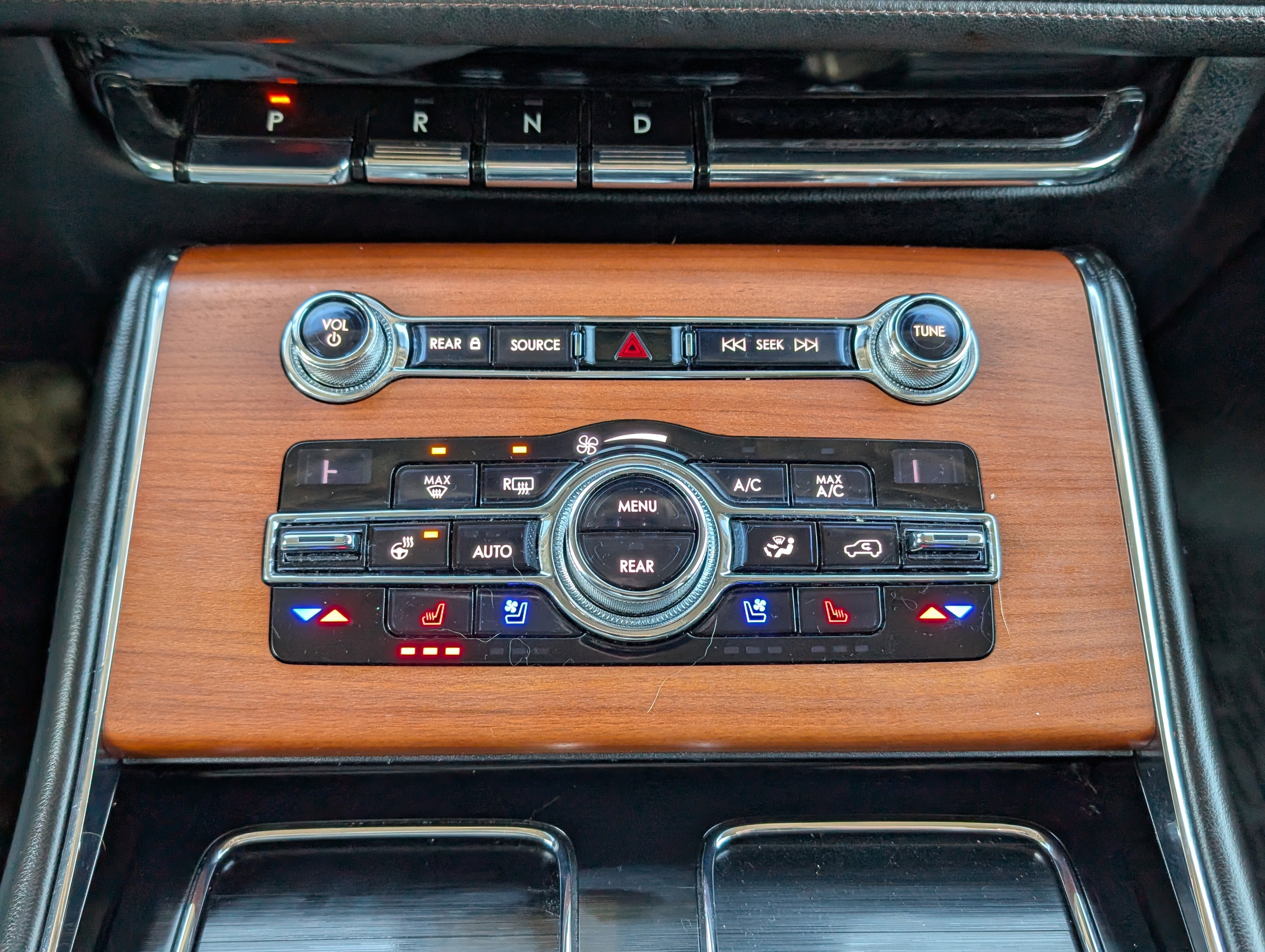 Used 2020 Lincoln Aviator Reserve w/ Equipment Group 202A image 26