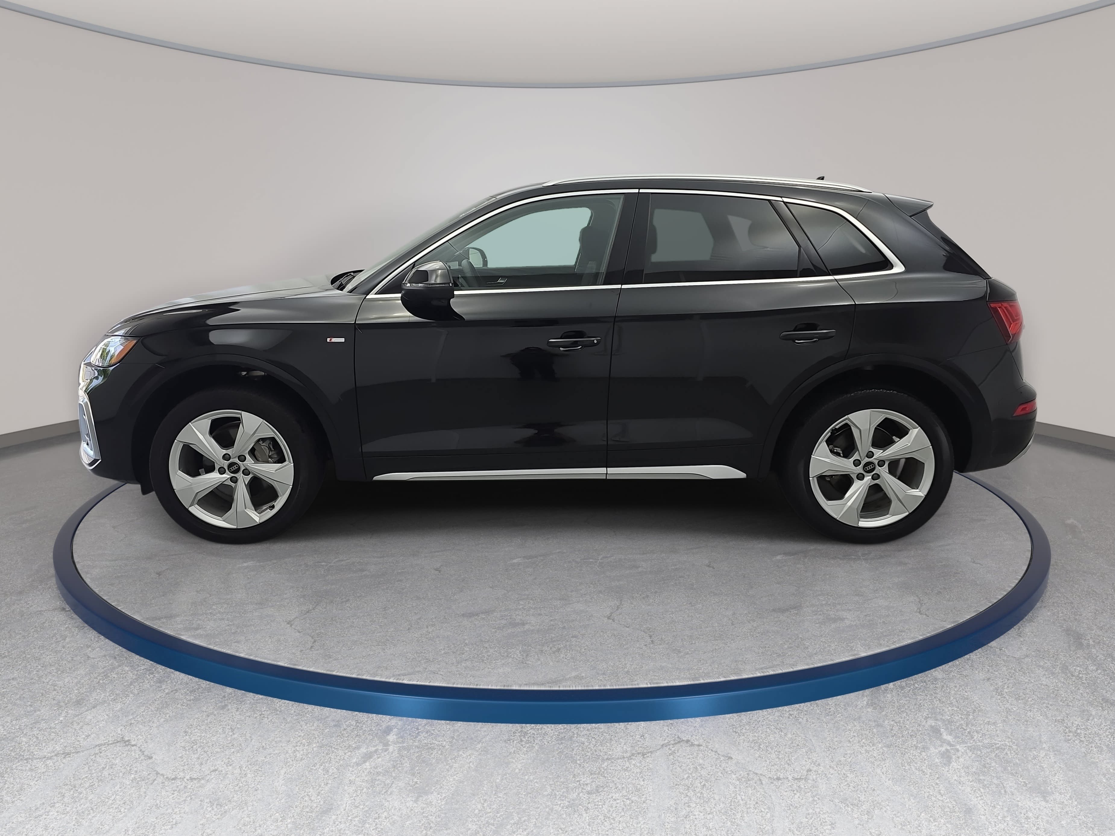 Used 2024 Audi Q5 2.0T Prestige w/ Prestige Package AWD/4WD image 8