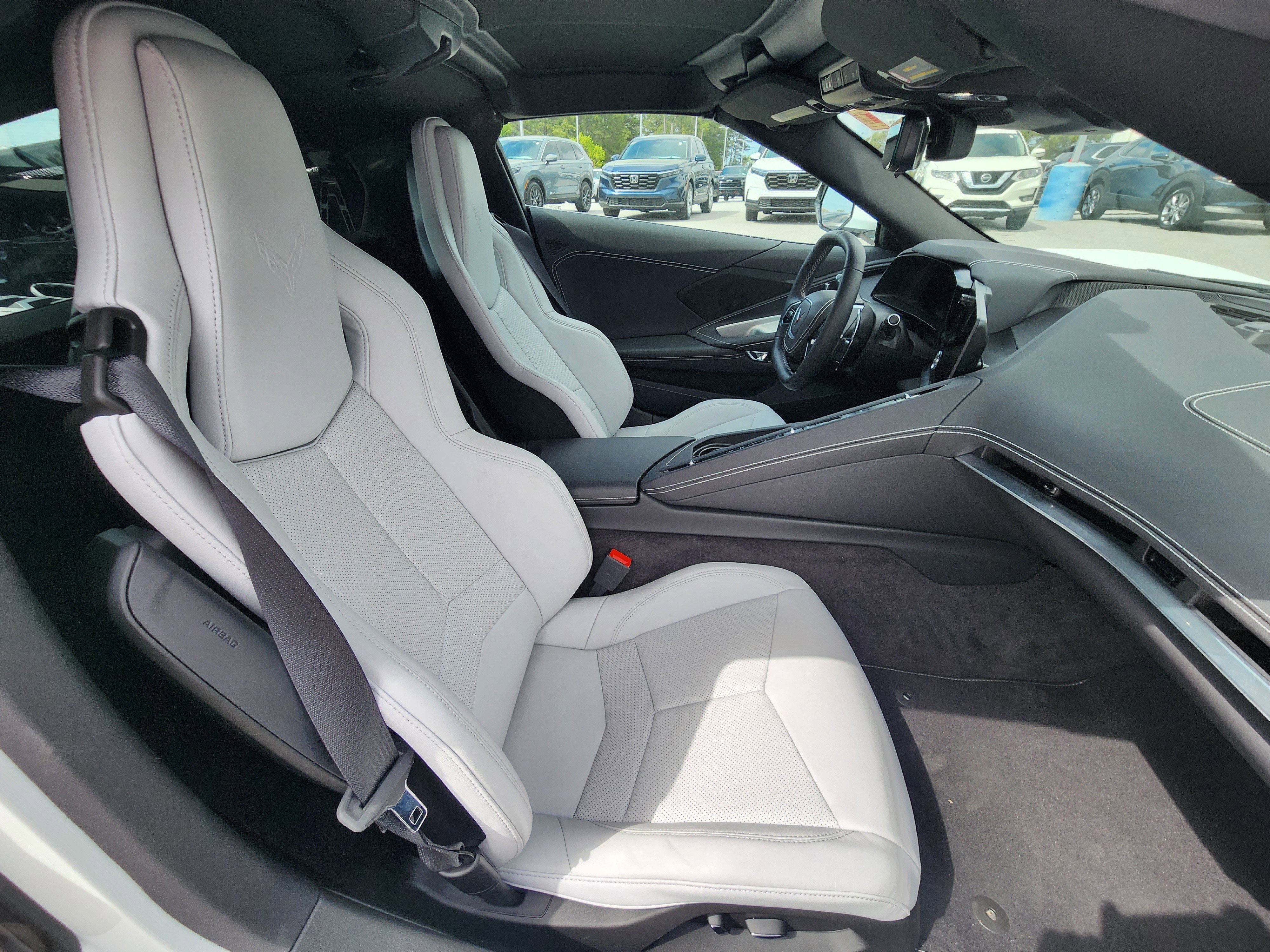 Used 2025 Chevrolet Corvette Stingray Coupe w/ 1LT image 17