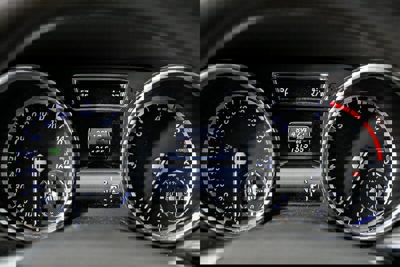 Used 2016 Mercedes-Benz GL 320 BlueTEC 4MATIC image 23