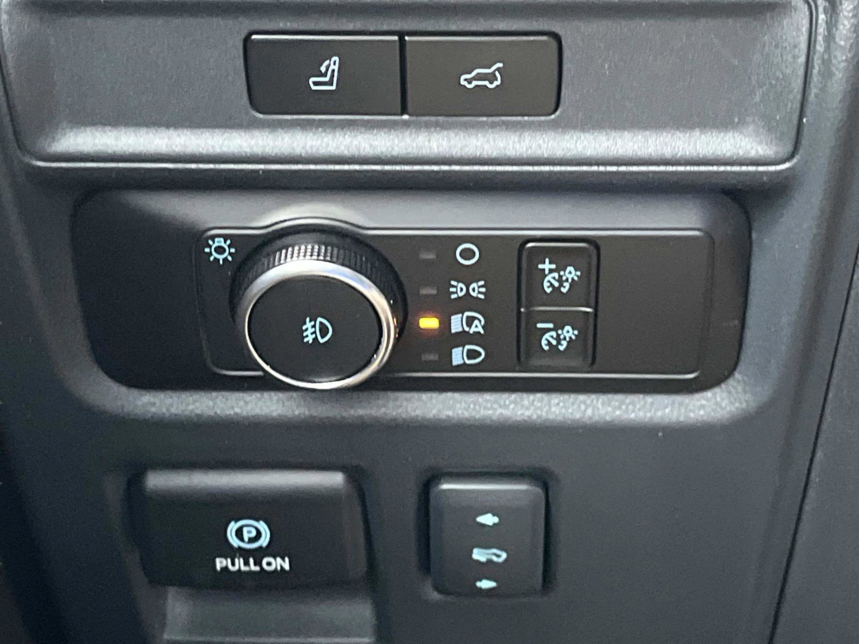 Used 2023 Ford Expedition Limited image 37