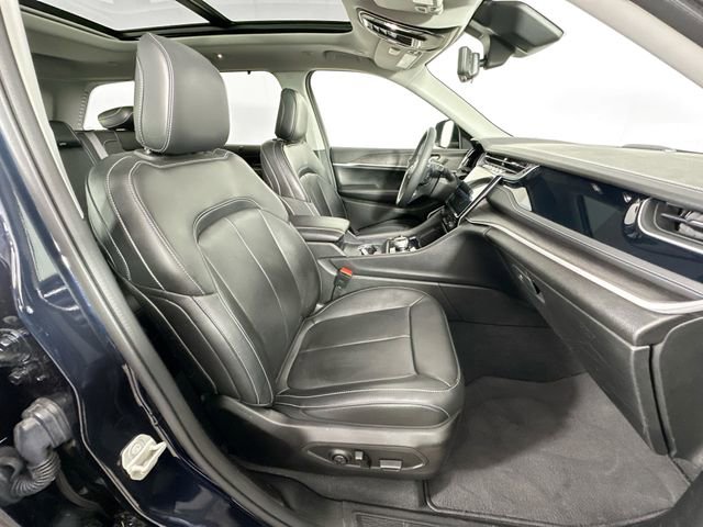 Used 2023 Jeep Grand Cherokee 30th Anniversary image 28