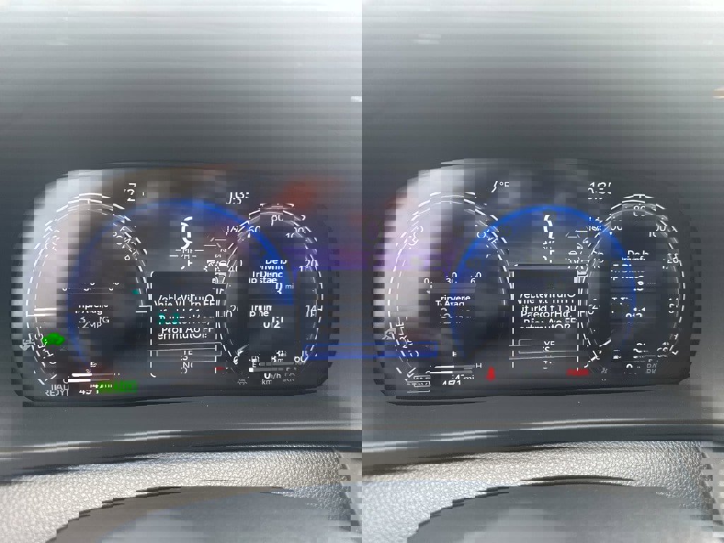 Used 2023 Toyota Crown XLE image 3