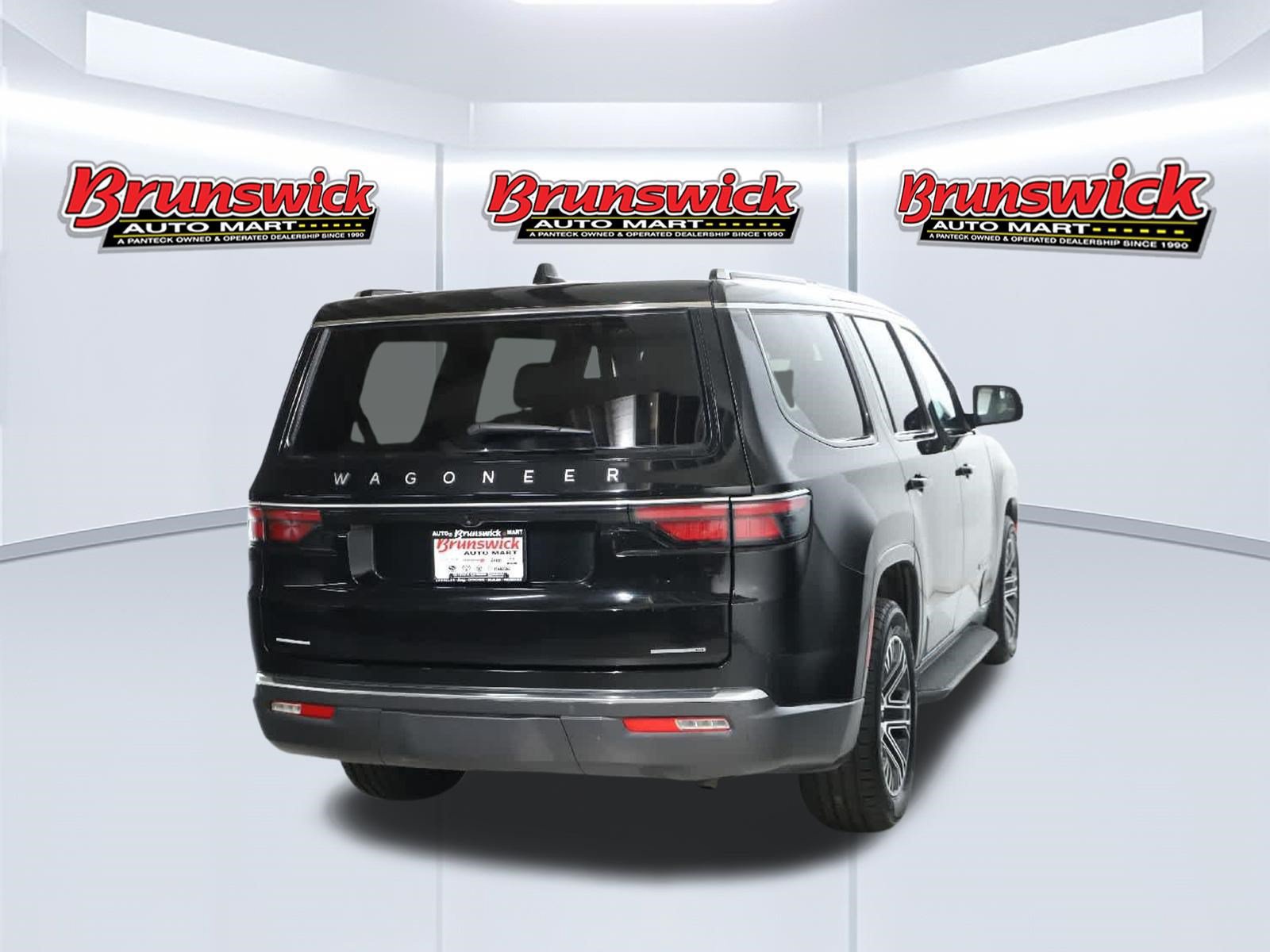 Used 2022 Jeep Wagoneer Series III AWD/4WD image 45
