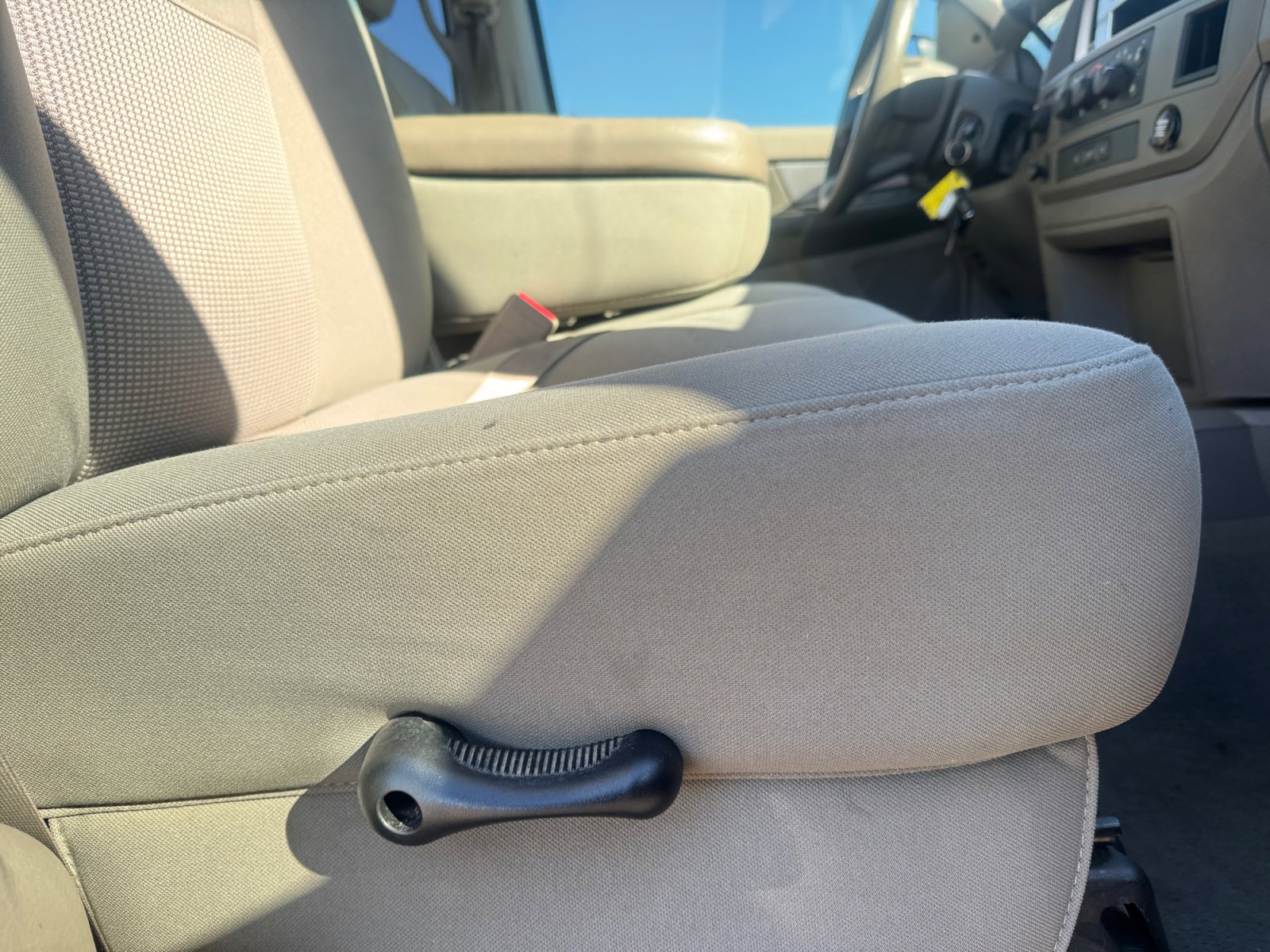 Used 2008 Dodge Ram 2500 Truck SXT image 28