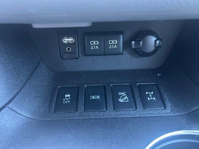 Used 2018 Toyota Highlander XLE AWD/4WD image 29
