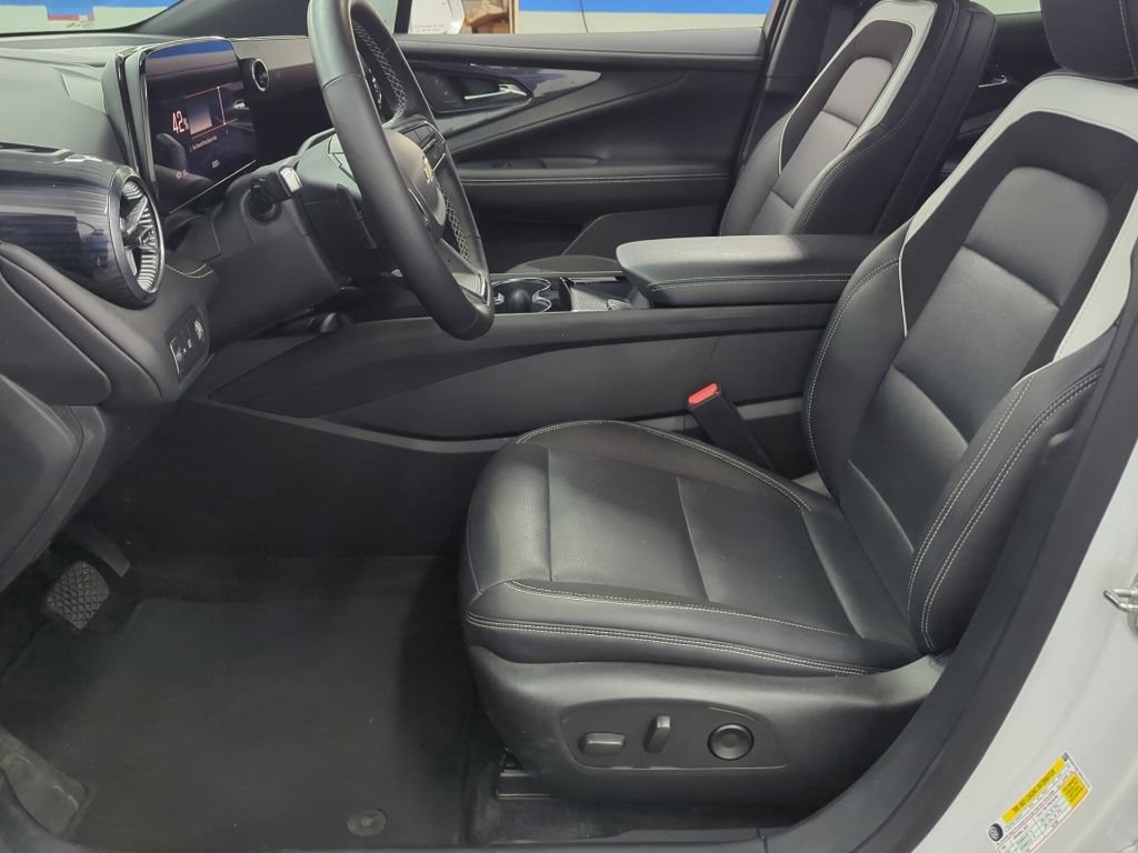 Used 2024 Chevrolet Blazer EV LT AWD/4WD image 9