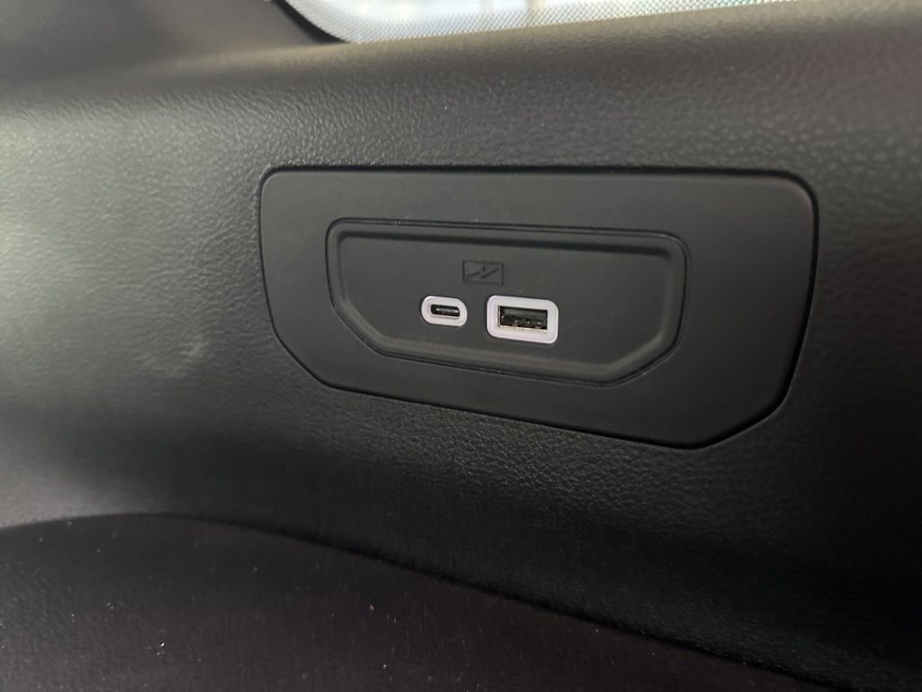 Used 2021 Jeep Grand Cherokee L Limited RWD image 18
