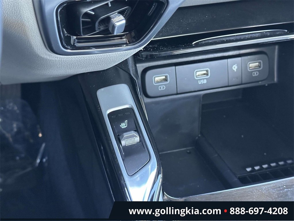 Certified 2023 Kia Sorento SX image 29