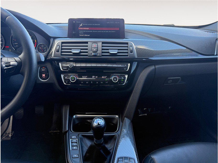 Used 2018 BMW M3 RWD image 11