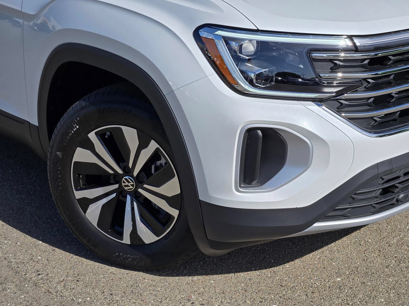 New 2026 Volkswagen Atlas SE FWD image 6