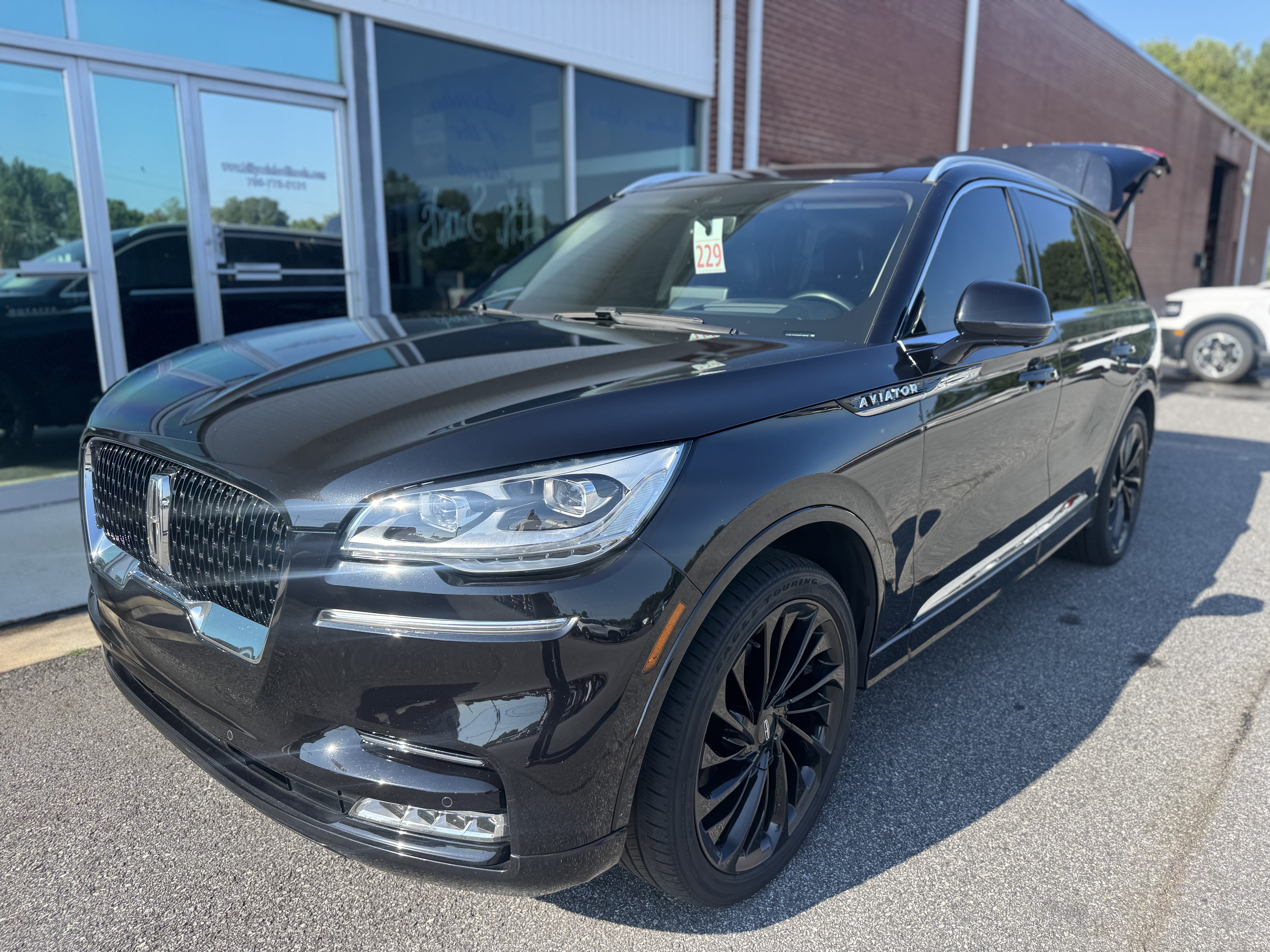 Used 2021 Lincoln Aviator Reserve w/ Equipment Group 210A AWD/4WD image 5