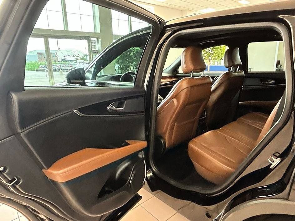 Used 2022 Lincoln Nautilus Reserve AWD/4WD image 27