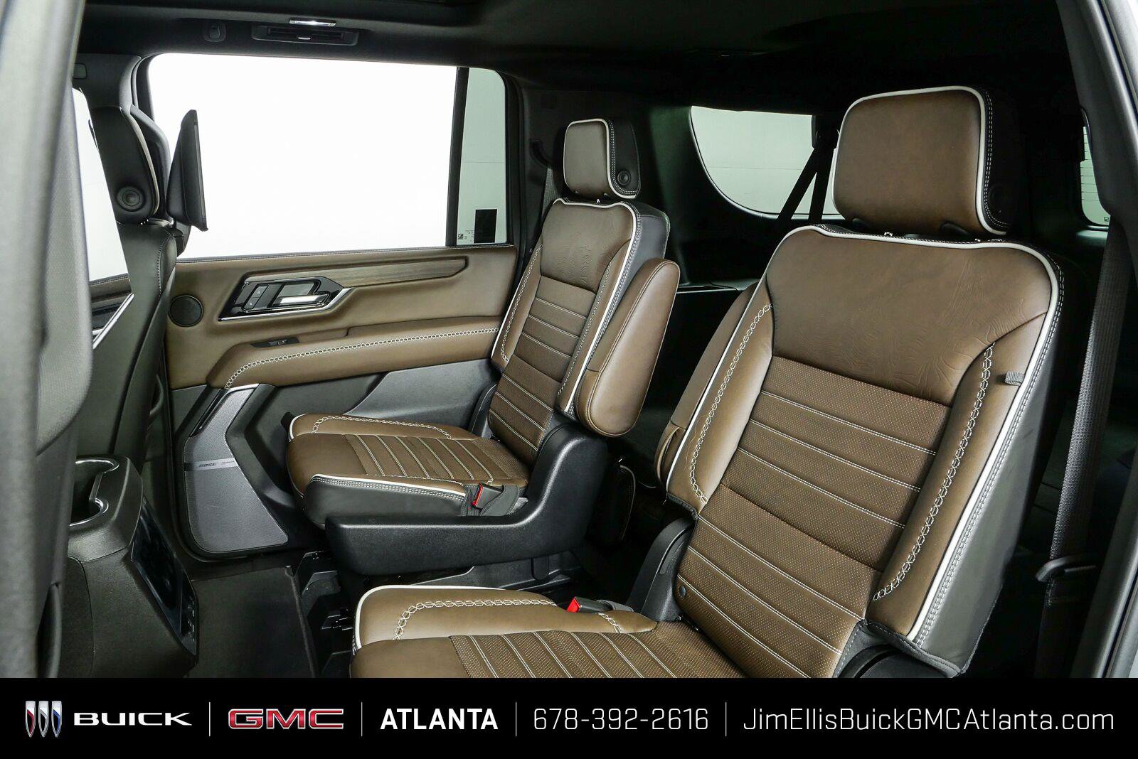 Used 2025 GMC Yukon XL Denali Ultimate w/ LPO, Floor Liner Package AWD/4WD image 19