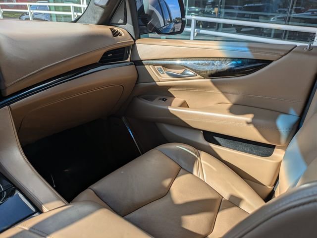 Used 2020 Cadillac Escalade Platinum w/ Escalade Sport Edition image 21