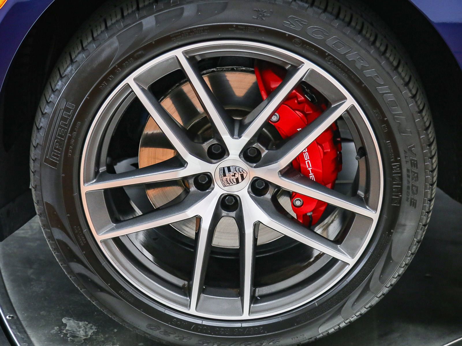 Certified 2023 Porsche Macan S AWD/4WD image 13