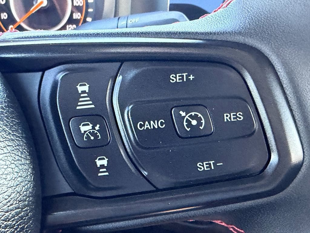 Used 2024 Jeep Gladiator Rubicon AWD/4WD image 30