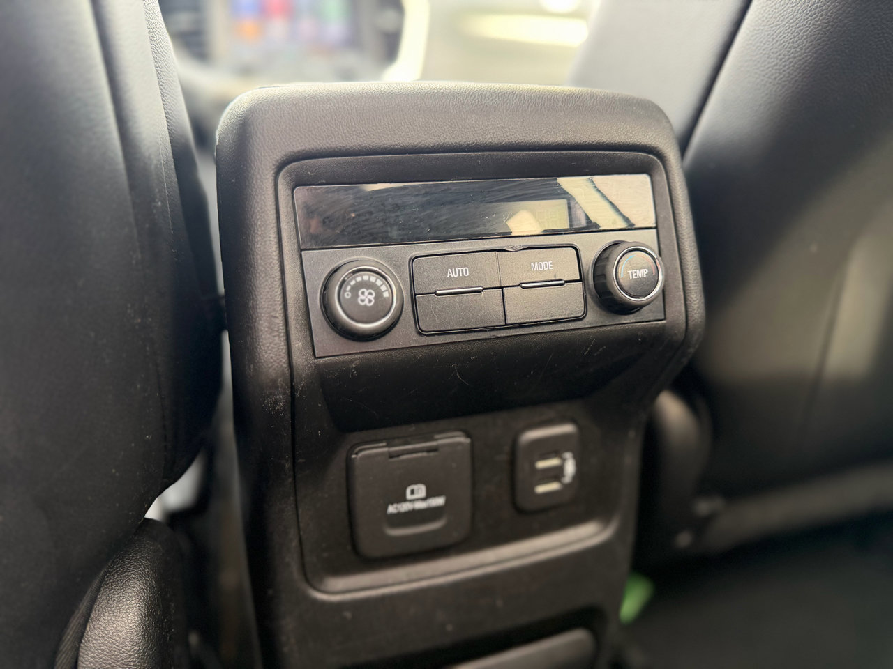 Used 2019 GMC Acadia SLT image 17