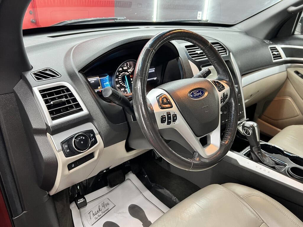 Used 2015 Ford Explorer XLT w/ Equipment Group 202A image 19