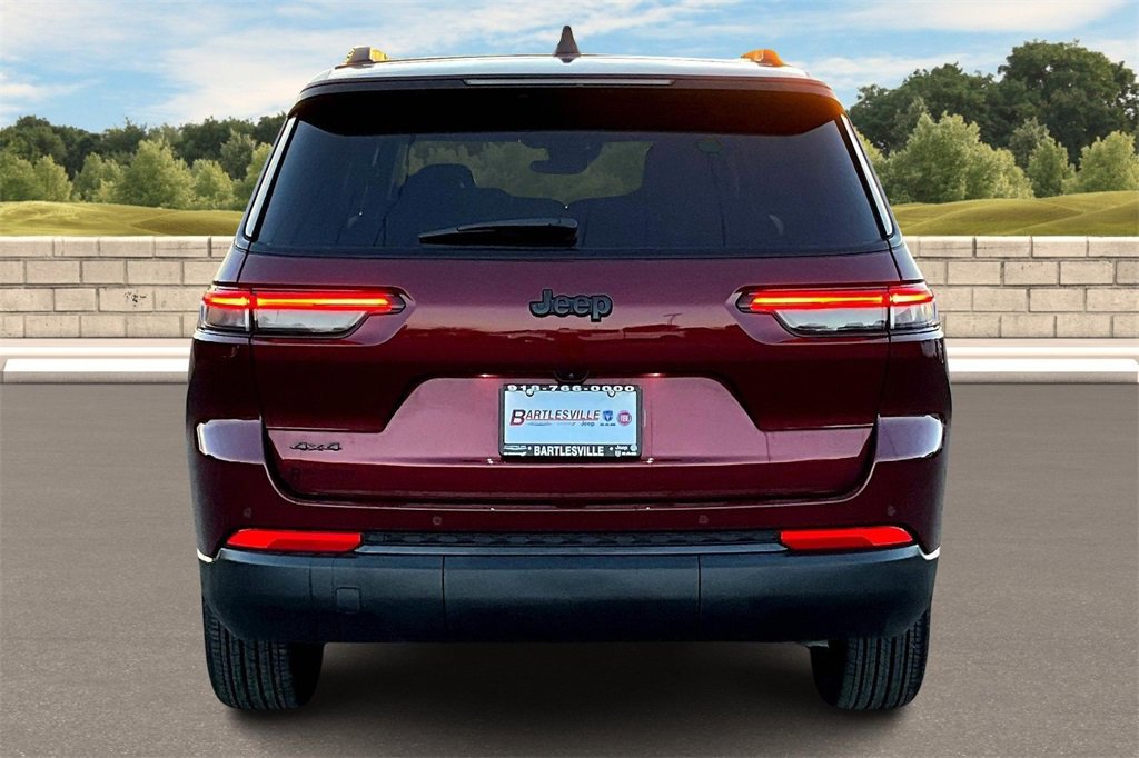 Used 2025 Jeep Grand Cherokee L Altitude image 4