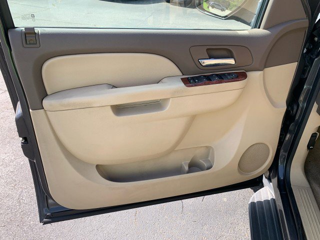 Used 2011 Chevrolet Avalanche LS RWD image 9