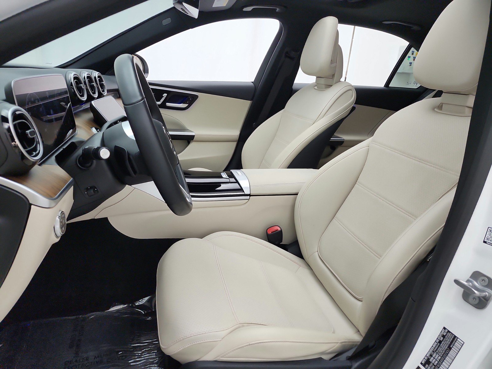 Used 2024 Mercedes-Benz C 300 Sedan image 13
