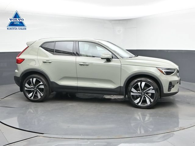 Used 2025 Volvo XC40 B5 Ultra w/ Climate Package