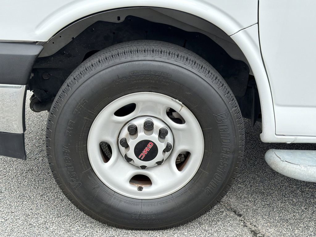 Used 2024 GMC Savana 2500 w/ Driver Convenience Package image 28