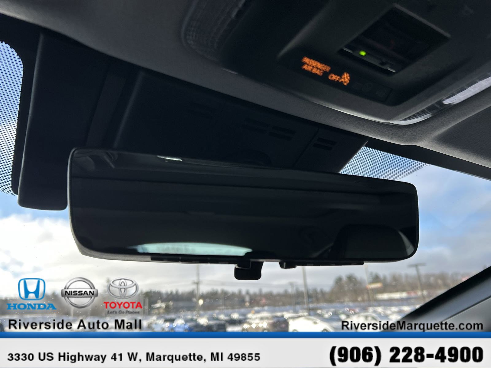 Used 2024 Toyota Prius Prime Premium w/ Advanced Technology Package FWD image 19