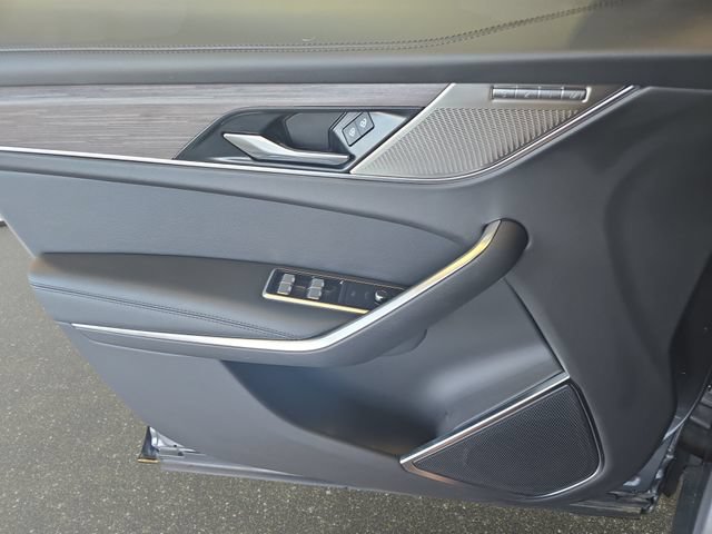 Used 2023 Jaguar F-PACE S AWD/4WD image 29